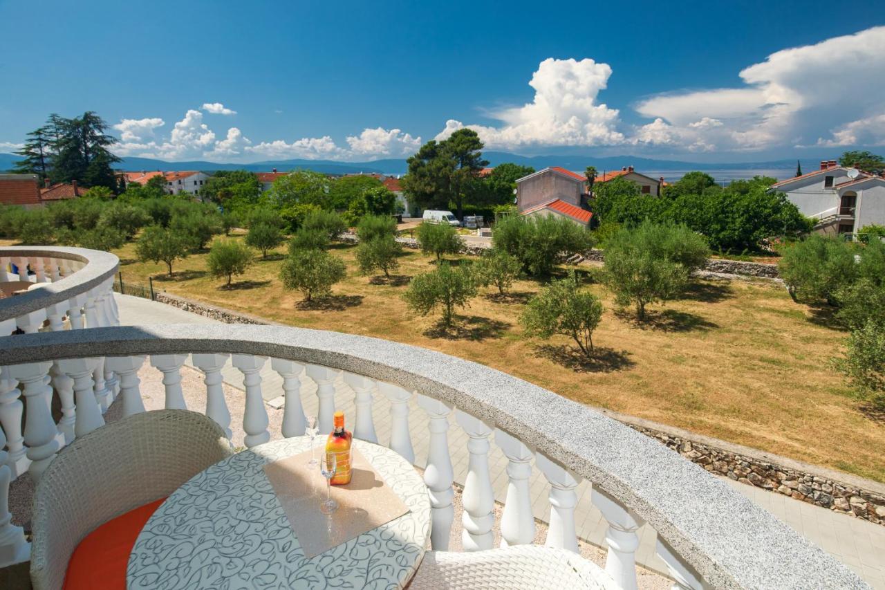 Vila Panorama By El-Pi Tours Malinska Exteriér fotografie